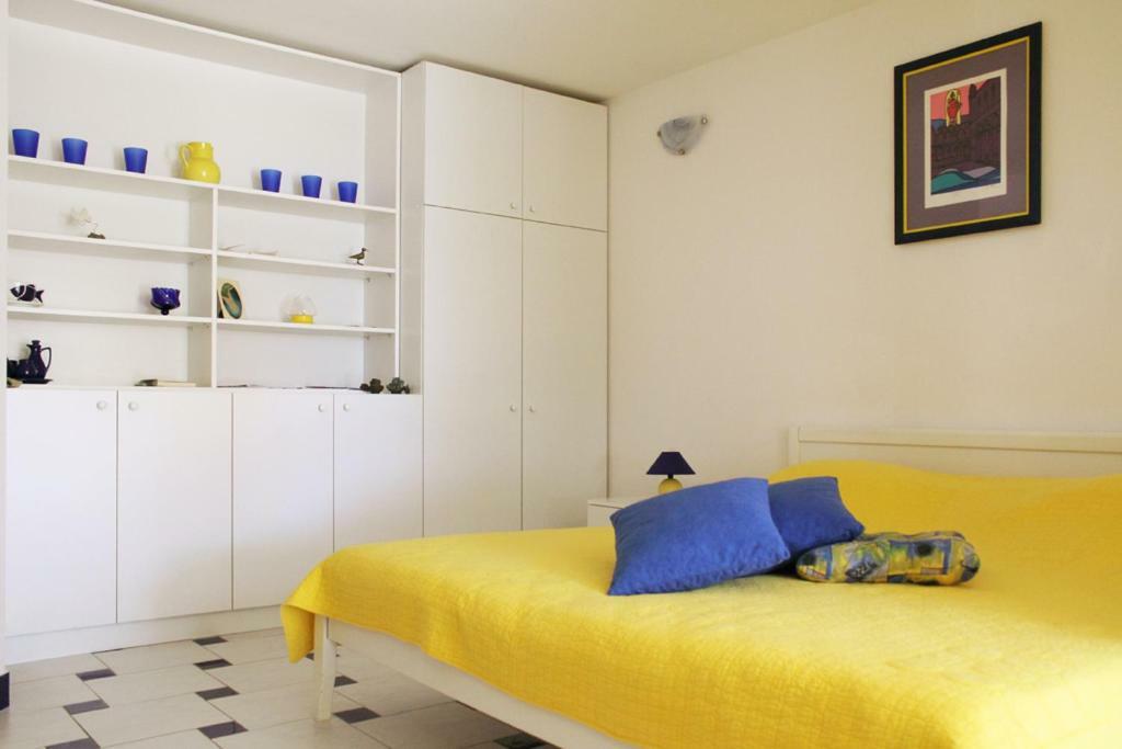 בול Apartments Nejasmic - Little House For Peaceful And Domestic Vacation מראה חיצוני תמונה